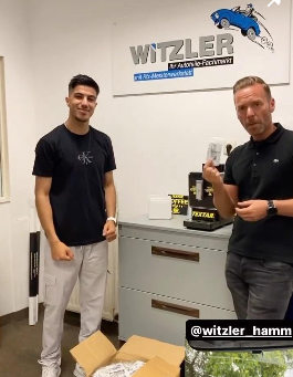 Duftbar1000 bei Witzler Automobil-Fachmarkt – Werbemittel-Übergabe an Kunden
